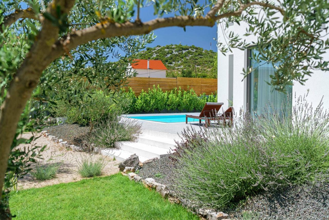 Villa O Водице Екстер'єр фото