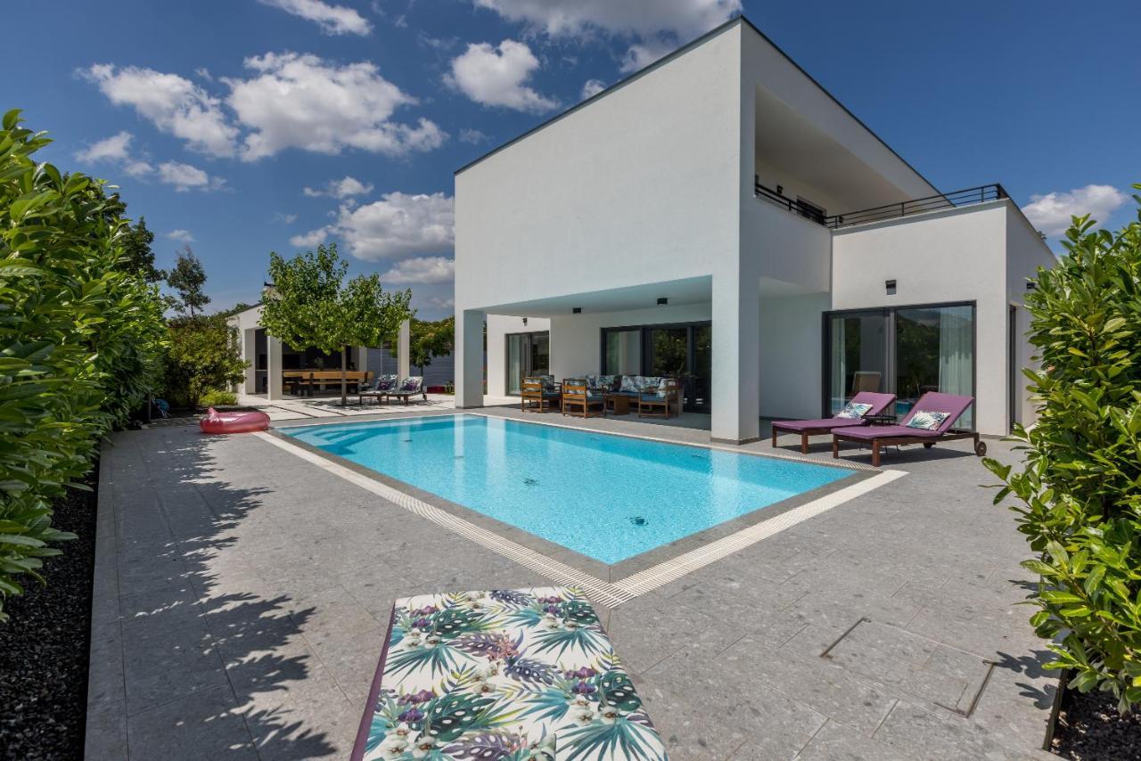Villa O Водице Екстер'єр фото