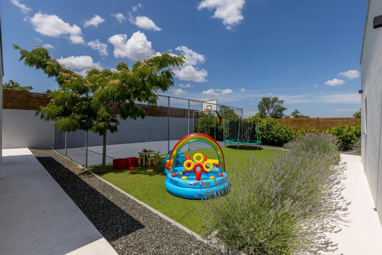 Villa O Водице Екстер'єр фото